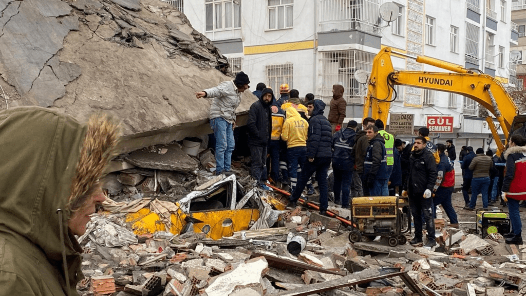 Terremoto de Turquía y Siria deja más de 2.300 muertos | RTA Noticias