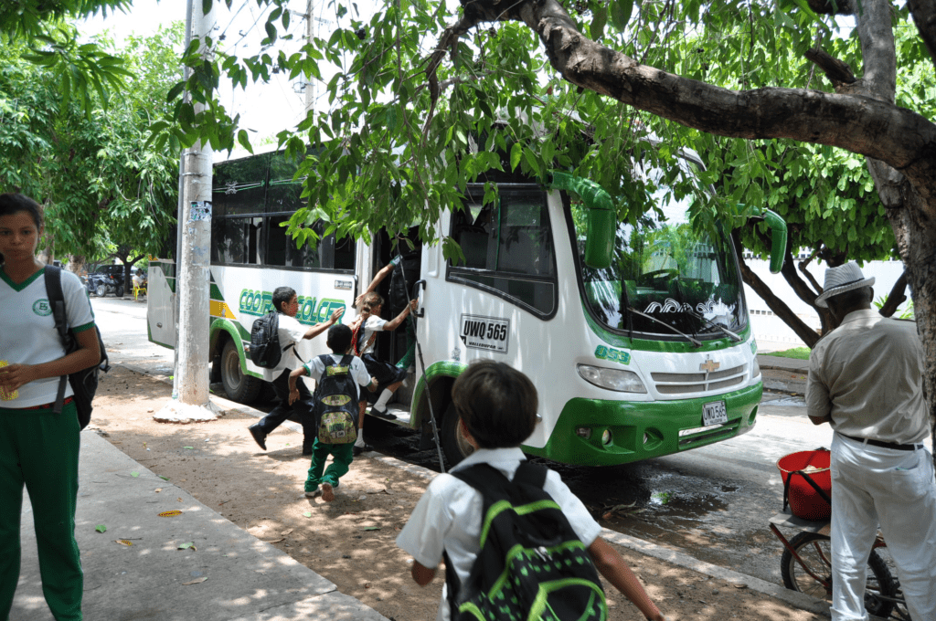 Trasporte escolar de Valledupar fue adjudicado a empresa de Cartagena | RTA Noticias