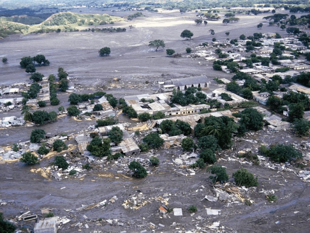 ¡Alerta! posible erupción del volcán Nevado del Ruiz | RTA Noticias