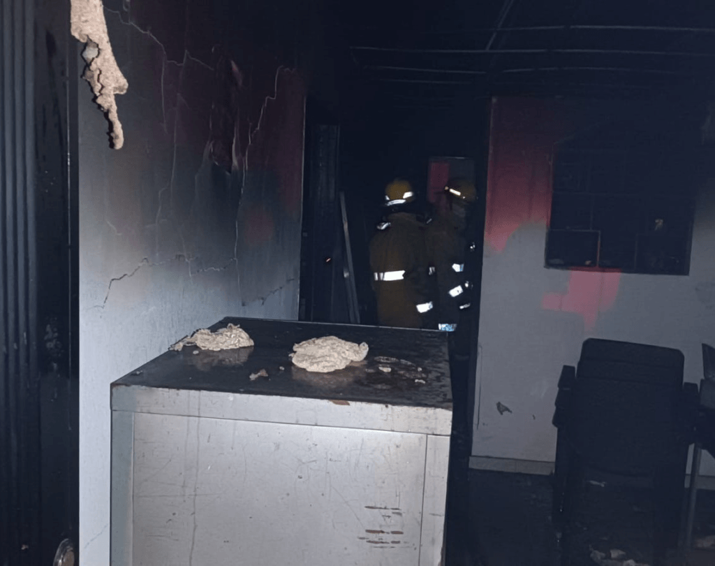 Familia resultó lesionada tras Incendio en La Nevada Familia resultó lesionada tras Incendio en La Nevada | RTA Noticias