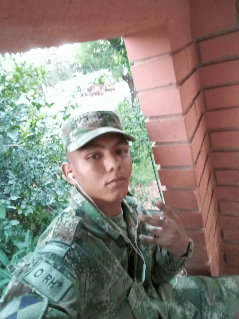 "No tengo como enterrar a mi hijo": madre de joven asesinado "No tengo como enterrar a mi hijo": madre de joven asesinado | RTA Noticias