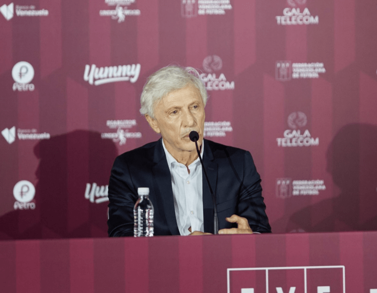 Pékerman renunció como técnico de Venezuela image-93