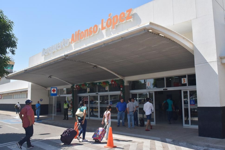 Piden al Gobierno que regule las tarifas de tiquetes aéreos image-110
