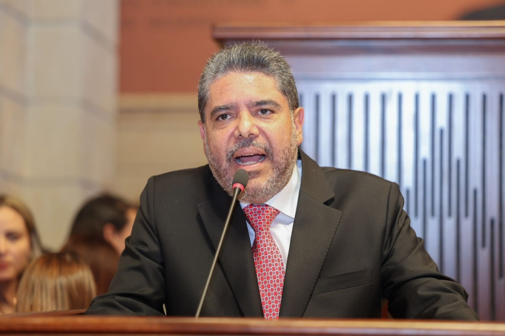 Mello Casto deberá entregar la "Casa en el Aire" en septiembre | RTA Noticias