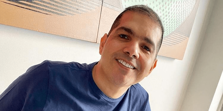 Peter Manjarrés es operado por tratamiento capilar | RTA Noticias