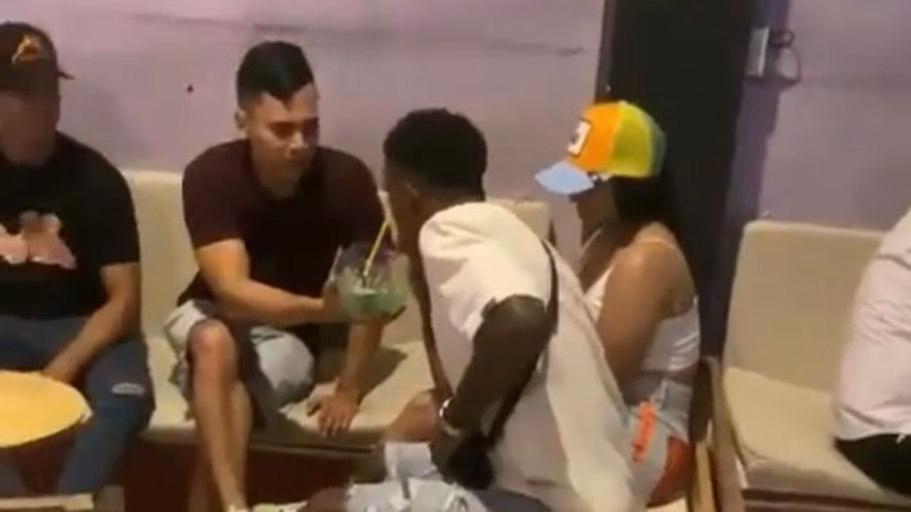 Junior rescindiría contrato con el "Chino" Sandoval | RTA Noticias