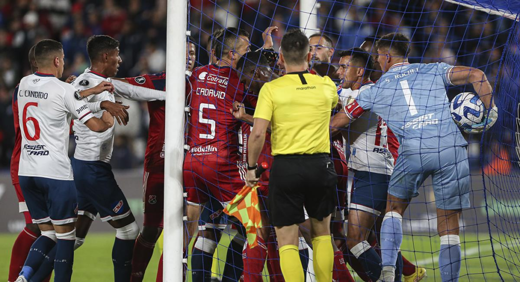 Medellín vence a Nacional de Uruguay por Libertadores | RTA Noticias