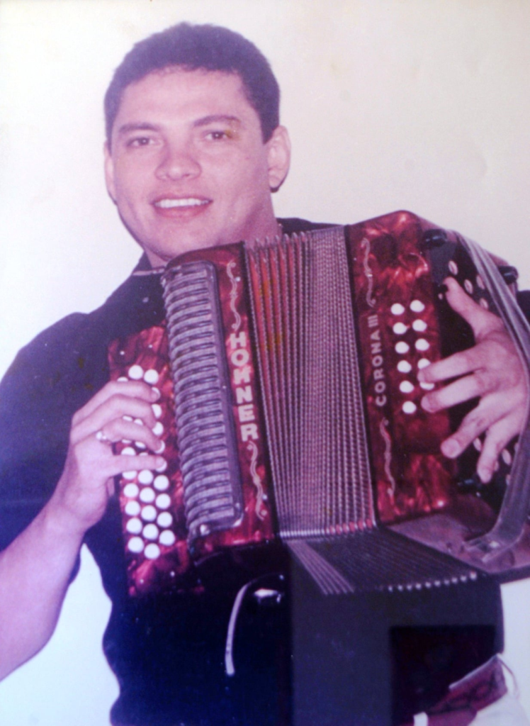 Quienes fueron los acordeoneros de Diomedes Díaz | RTA Noticias