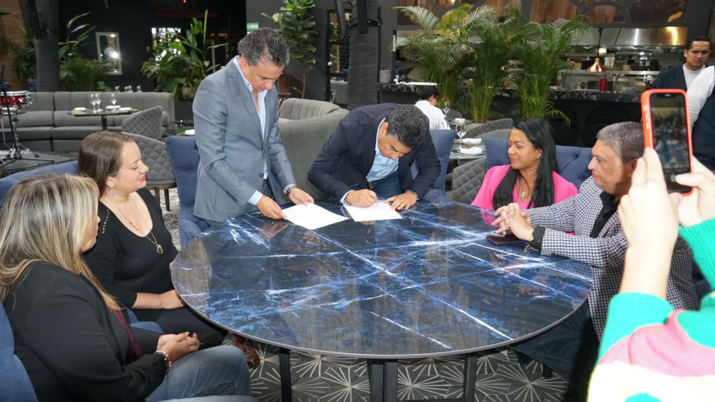 SAYCO y ASOBARES firman convenio | RTA Noticias