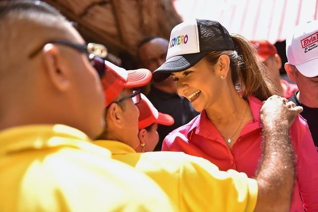 Elvia Milena Sanjuan inició recorrido en el sur del Cesar image-141