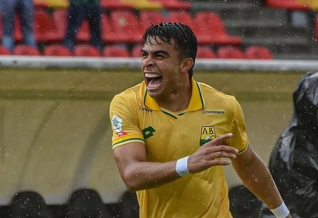 Gol de Misael Martínez en empate de Bucaramanga image-216