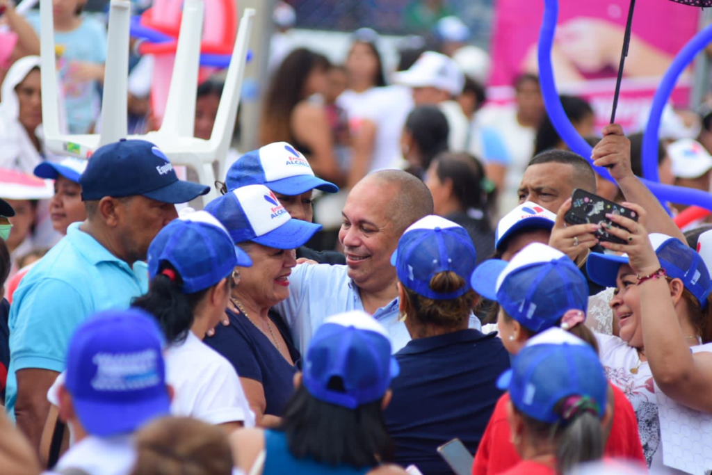 Ernesto Orozco en la primera ‘Tarde de Corazón’ de su campaña Ernesto Orozco en la primera ‘Tarde de Corazón’ de su campaña | RTA Noticias