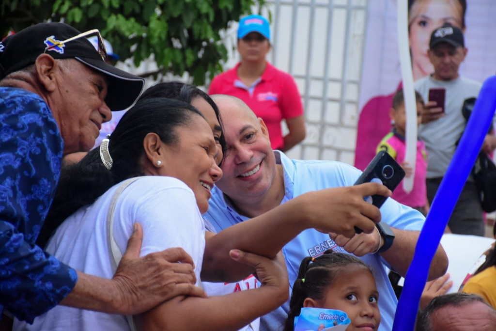 Ernesto Orozco inició septiembre recorriendo a Valledupar Ernesto Orozco inició septiembre recorriendo a Valledupar | RTA Noticias