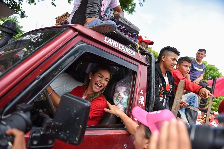 Elvia Milena Sanjuán tejiendo el camino hacia la paz | RTA Noticias