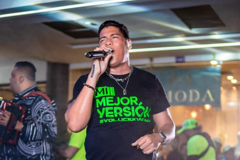 Rafa Pérez hará historia con el lanzamiento de "Mi Mejor Versión" image-177