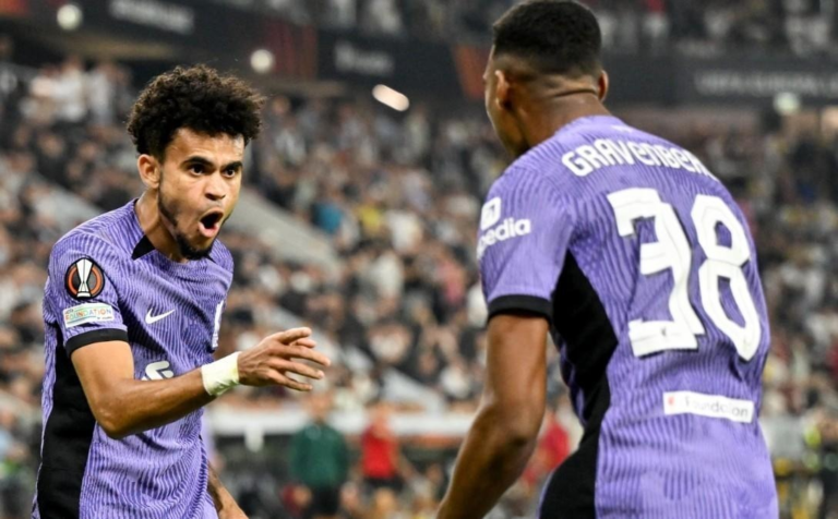 Luis Díaz se viste de héroe con Liverpool en Europa League image-187