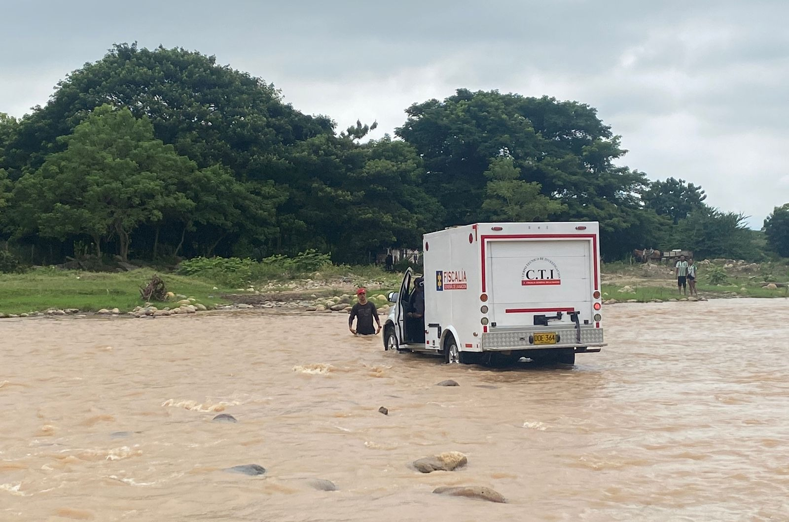 Hallan dos cadáveres en la margen derecha del río Guatapurí image-224