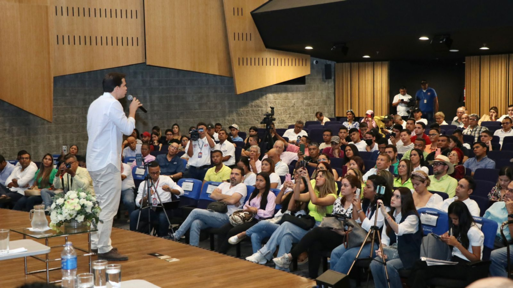Camilo Quiroz en debate de candidatos a la alcaldía | RTA Noticias
