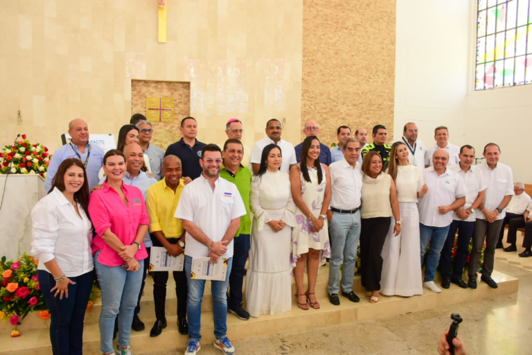 Candidatos a la gobernación y a la Alcaldía firman Pacto Ético image-60