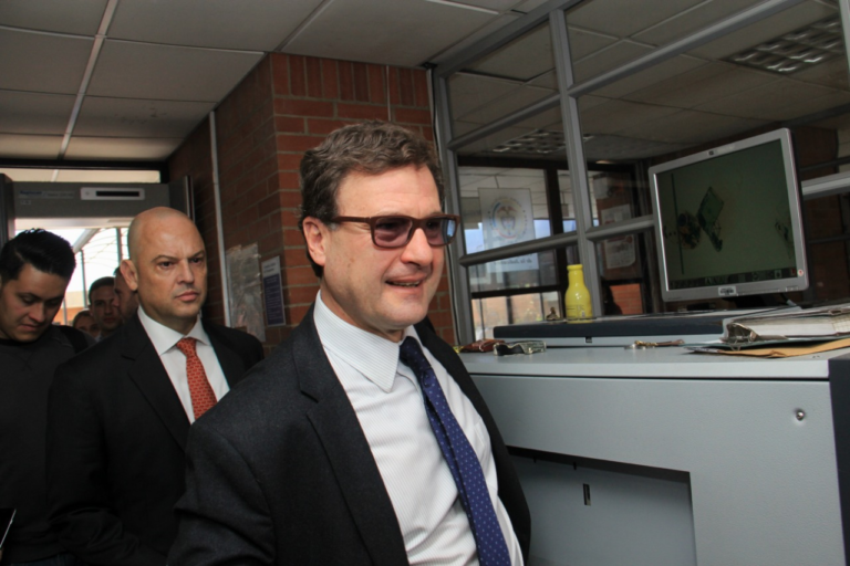 Destituyen e inhabilitan a expresidente de la ANI image-104