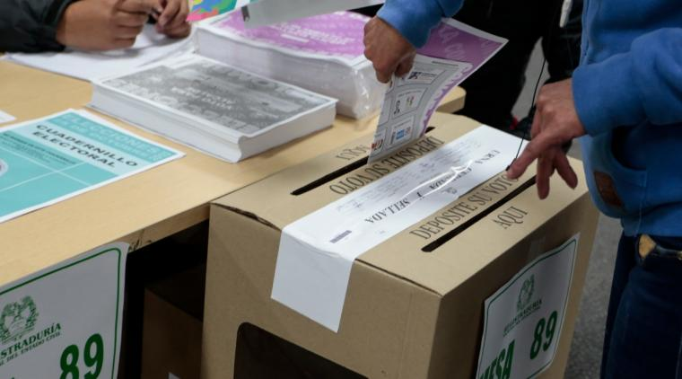 EL DOMINGO ES UN PLEBISCITO PARA LA DEMOCRACIA image-201