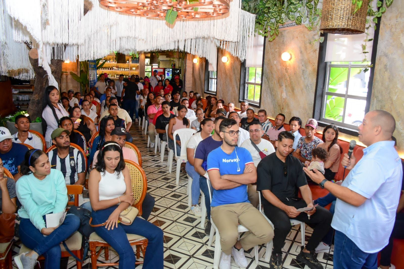 Sector Gastronómico se sumó a Ernesto Orozco image-24