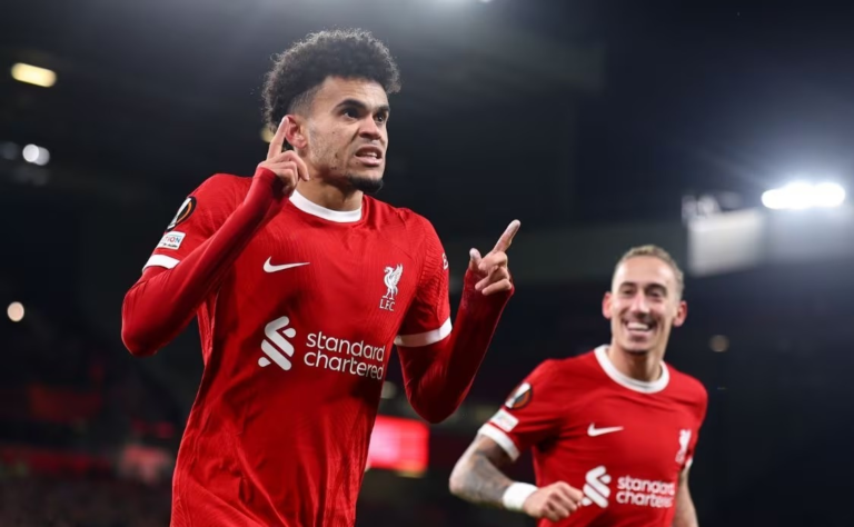 Luis Díaz imparable: Golazo de cabeza en Europa League image-250