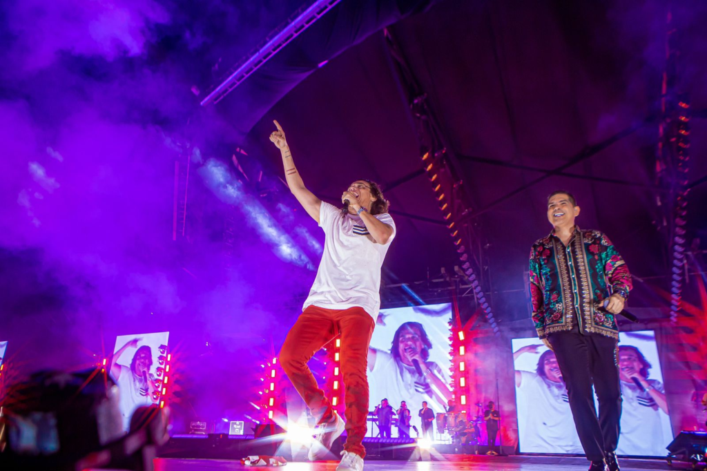 Silvestre Dangond brilló en el Parque la Leyenda Vallenata Silvestre Dangond brilló en el Parque la Leyenda Vallenata | RTA Noticias