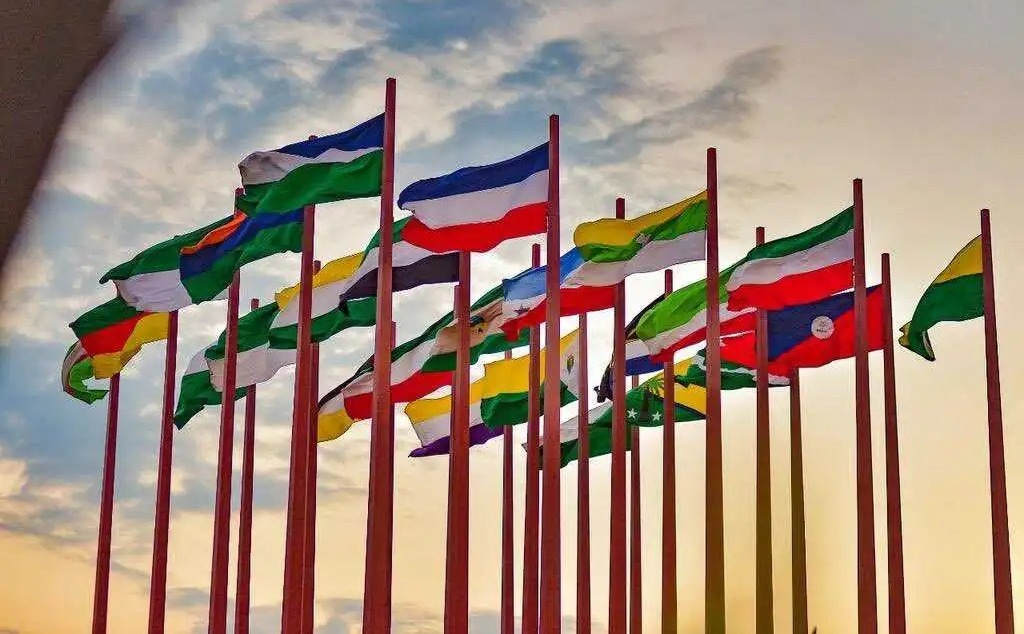 Luis Díaz celebra cumpleaños de su mamá y gana con Liverpool | RTA Noticias