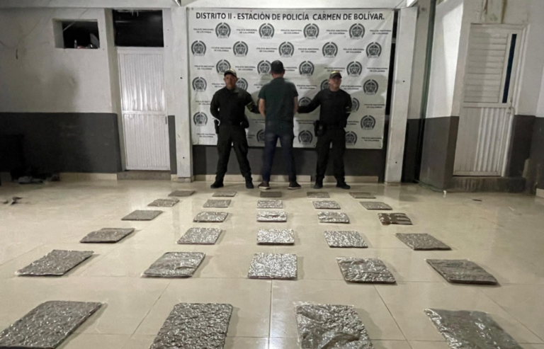 Pasajero de un vehículo es capturado con 14 kilos de marihuana image-147
