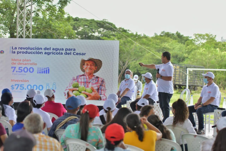 AGRICEL, tumbe monumental, pero en este pueblo no hay ladrones AGRICEL tumbe monumental