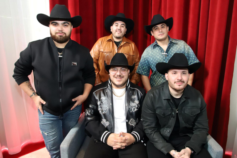 Éxitos del Grupo Frontera que escucharía en el Parque la Leyenda image-94