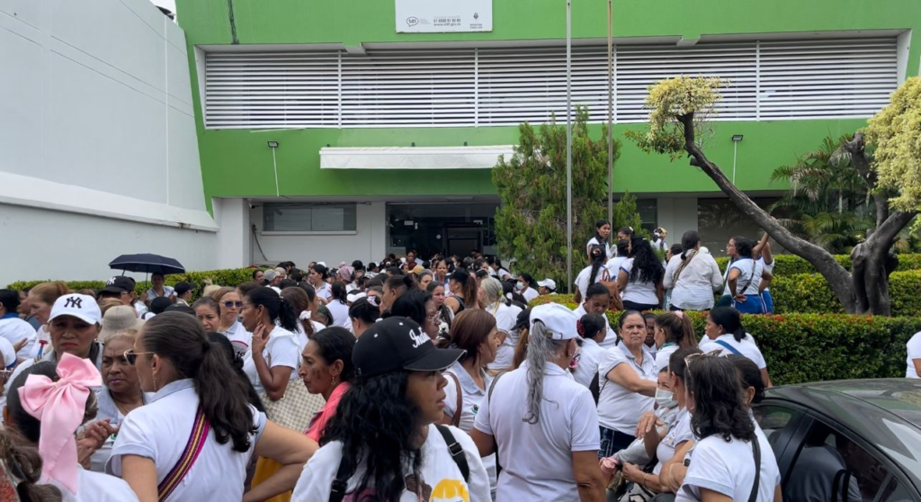 Protesta de madres comunitarias del ICBF en Valledupar | RTA Noticias
