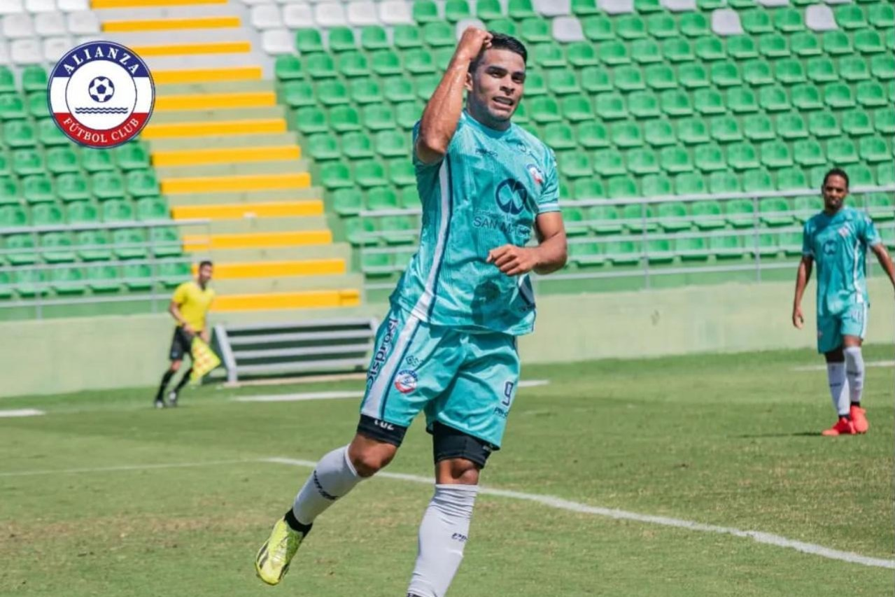 Misael anota doblete en debut de pretemporada con Alianza FC image-217
