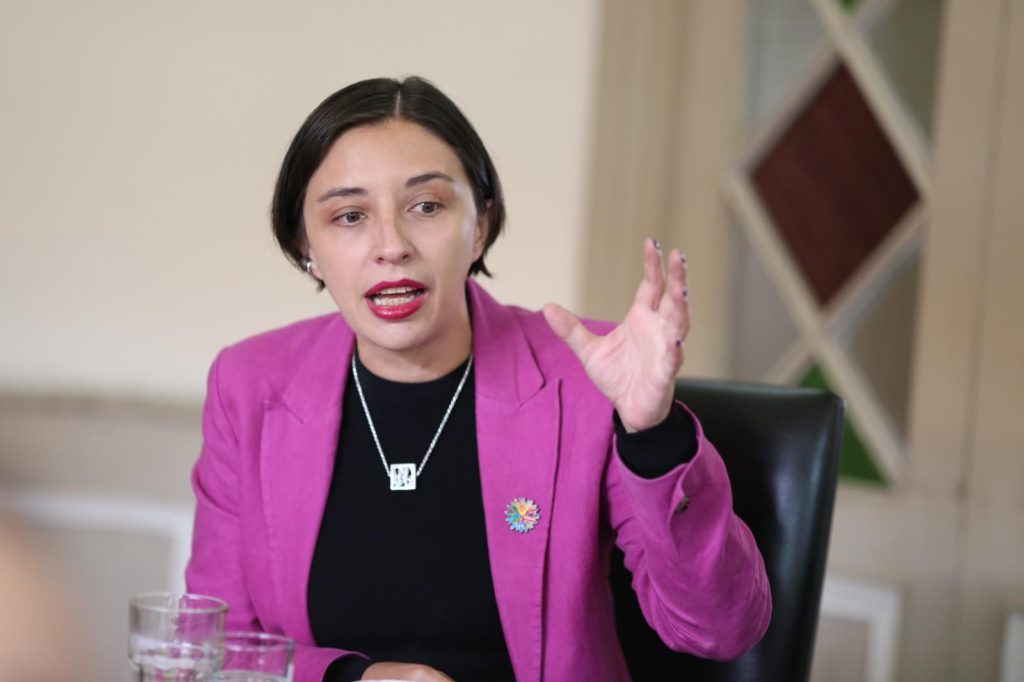 Ministro del Interior socializó reformas con el partido Liberal | RTA Noticias