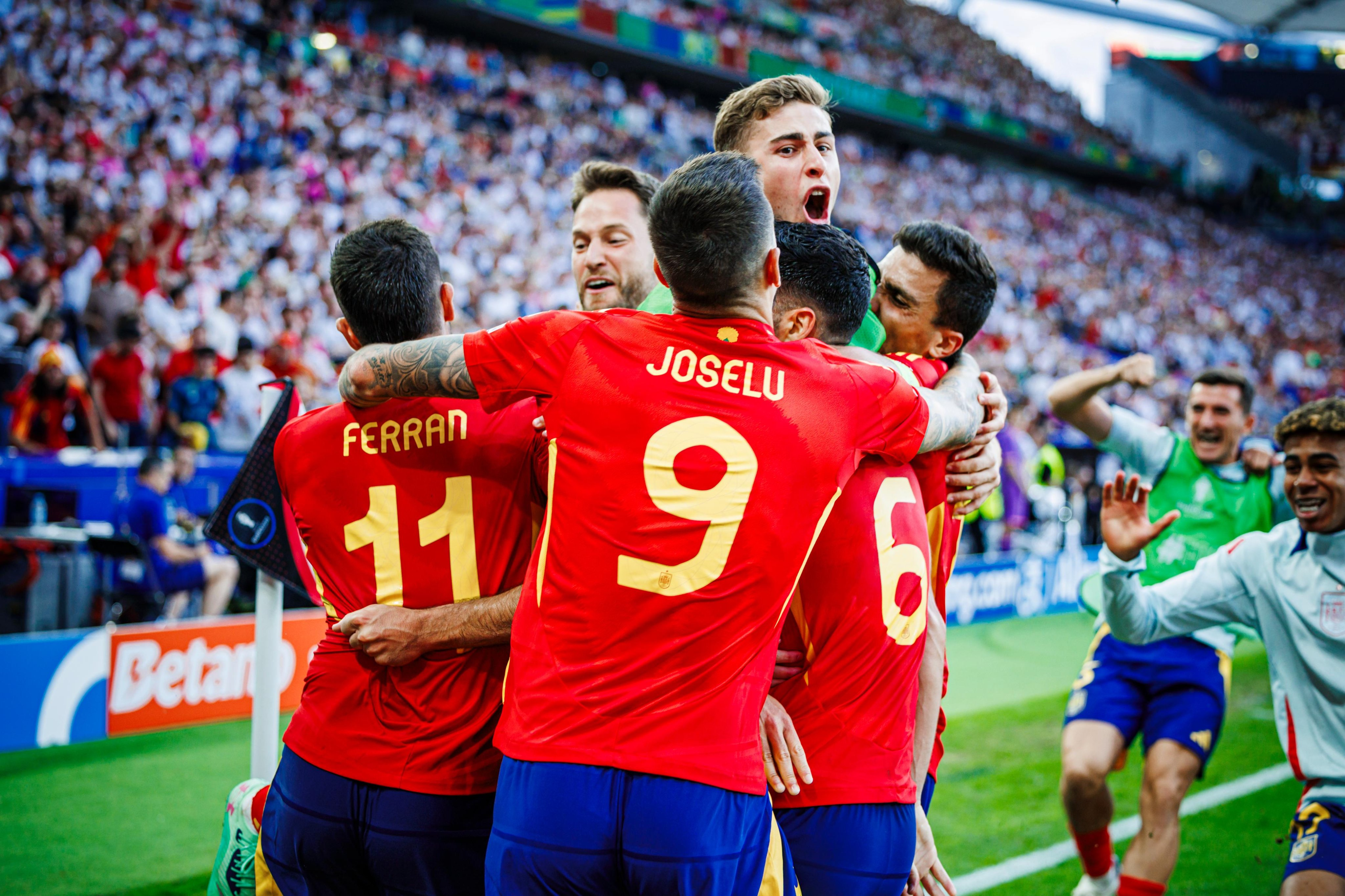 España vence a Alemania y avanza a semifinales en la Eurocopa image-35