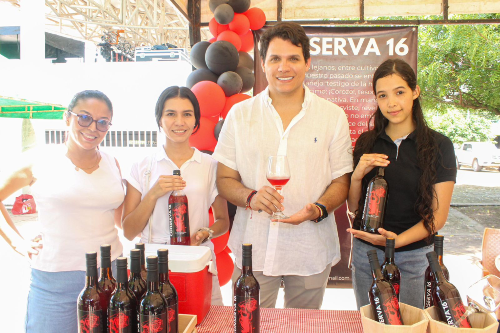 Se celebra el Festival de Danzas Folclóricas en La Palmita | RTA Noticias