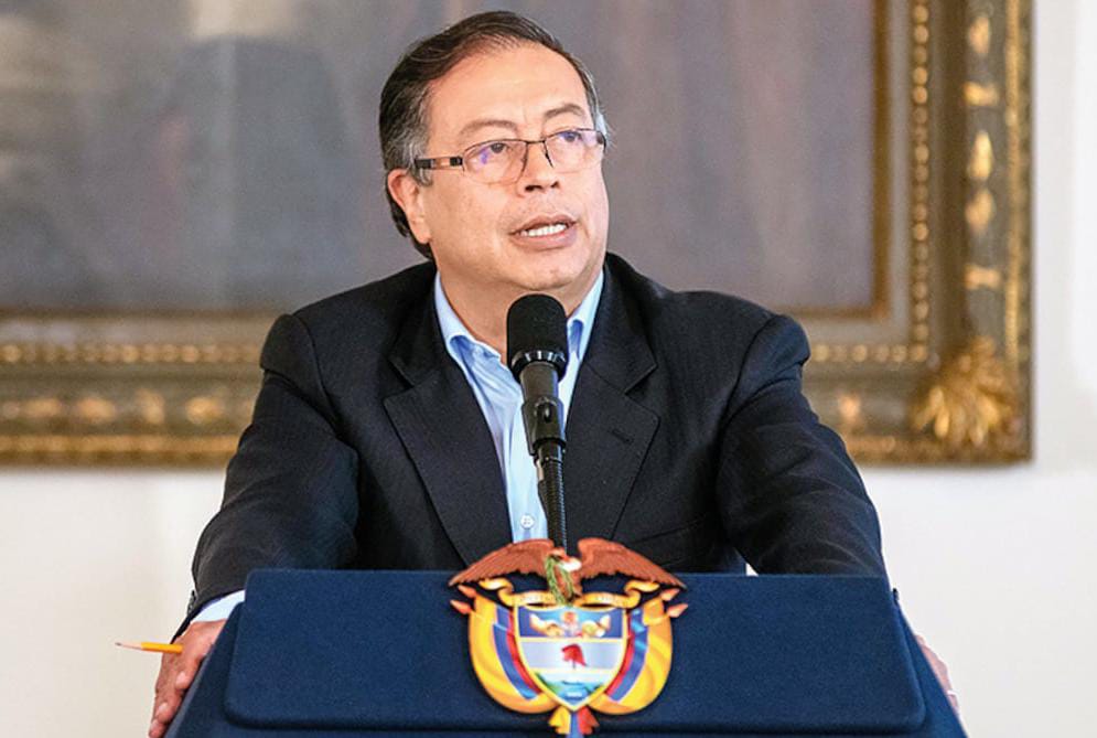 Presidente Petro desmiente escasez de combustible para aviones Imagen de WhatsApp 2024-08-26 a las 09.06.16_5b7b678b