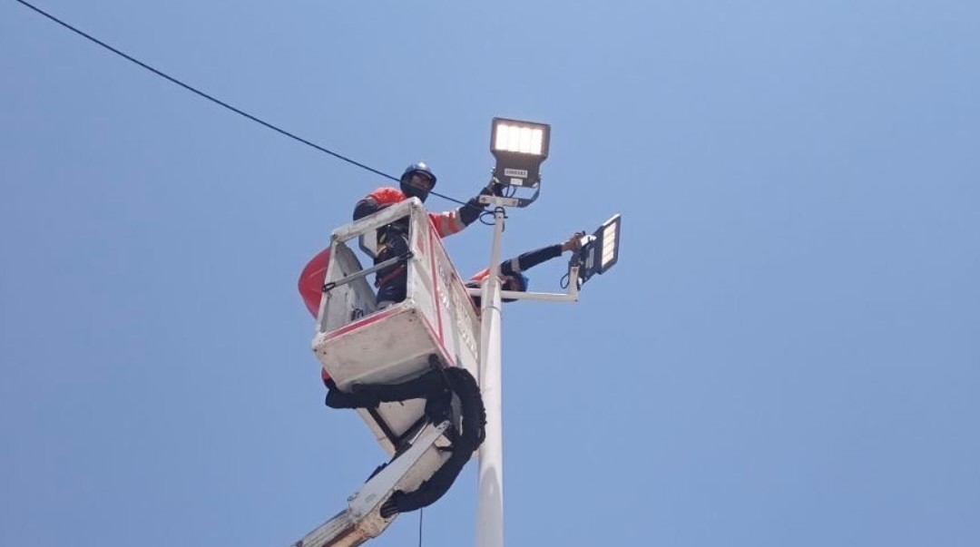 Estiv instala reflectores LED en escenarios eportivos de Valledupar Imagen de WhatsApp 2024-08-27 a las 15.54.44_a6fe52d7