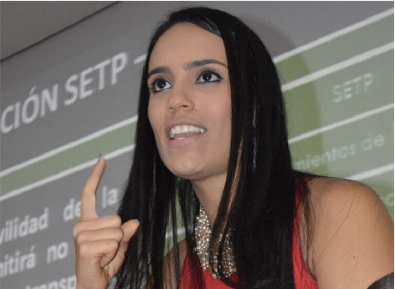 Renuncia de Katrizza Morelli del SIVA deja importantes retos en la movilidad de Valledupar Imagen de WhatsApp 2024-10-16 a las 12.26.23_242cbf53