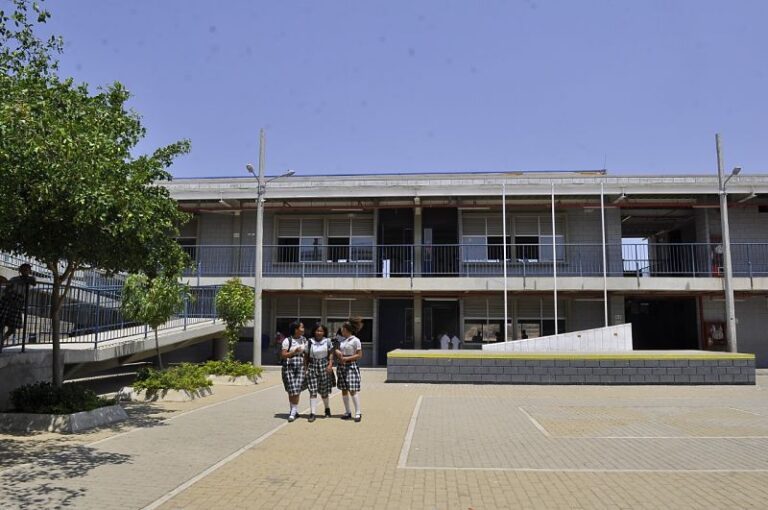 La Institución Oswaldo Quintana no cuenta con contrato de aseadora Imagen de WhatsApp 2024-10-25 a las 15.18.47_5ba66658