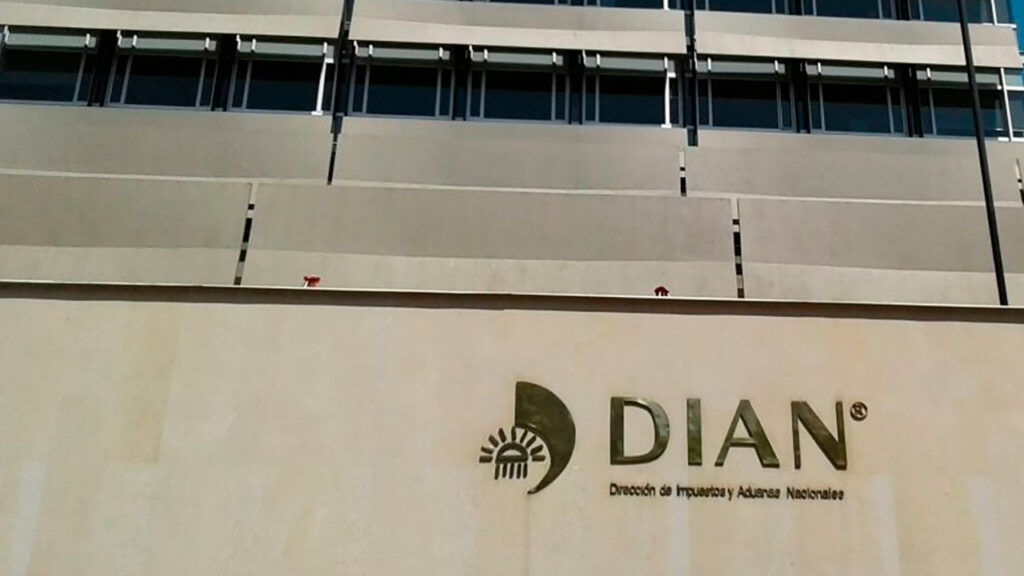 DIAN devuelve $22 billones a contribuyentes DIAN devuelve billones contribuyentes