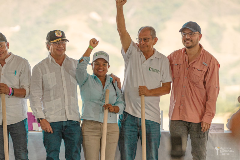 La Agencia Nacional de Tierras entregará 50 mil hectáreas a campesinos y víctimas image