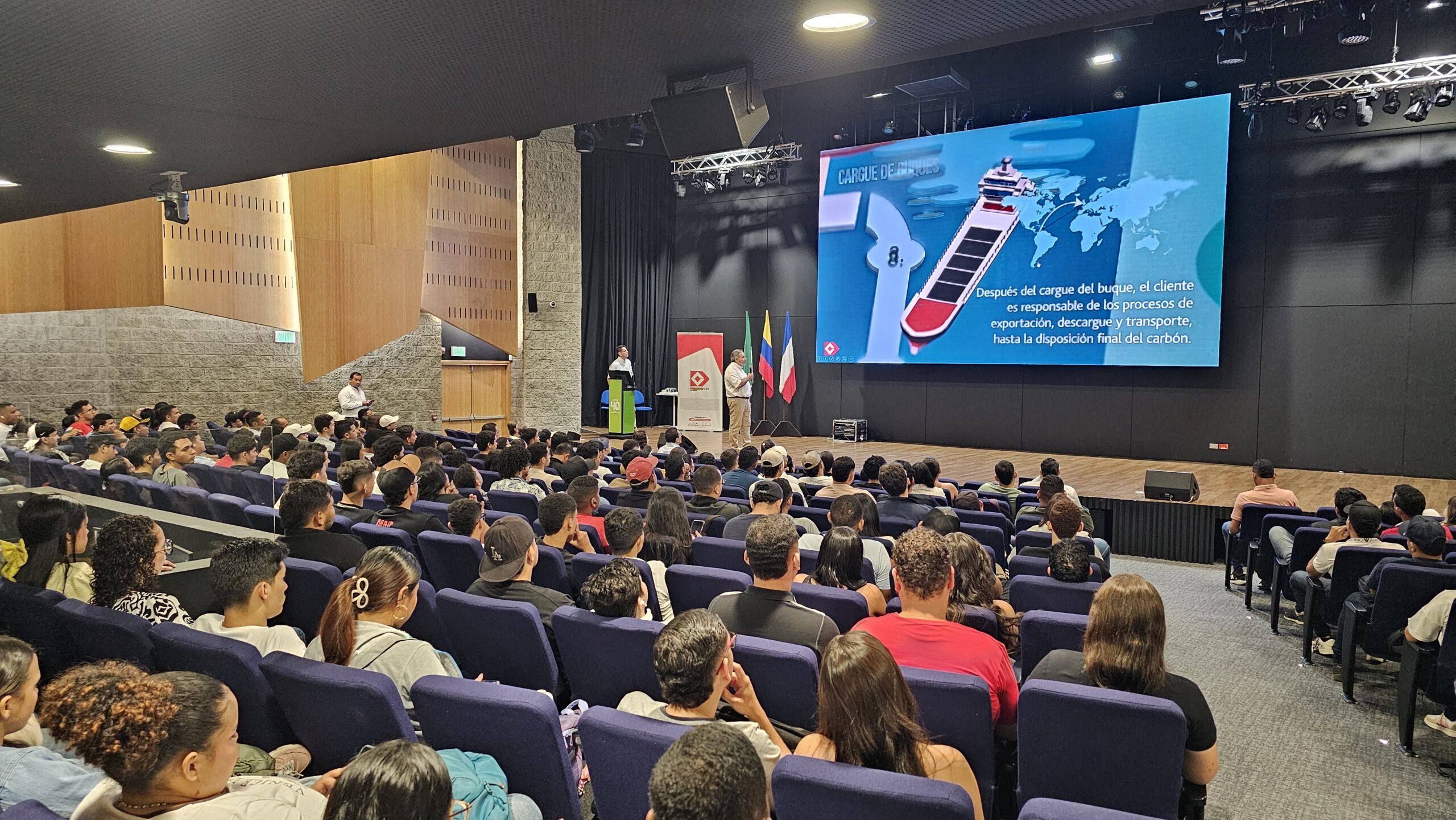 Drummond capacitó a estudiantes de ingeniería del país en el marco de su compromiso con la formación minera (1)