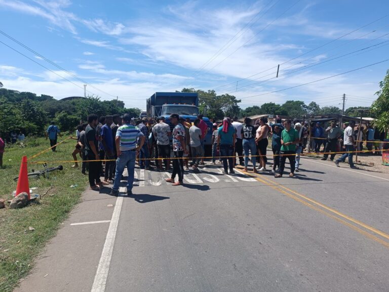 Dos jovenes fallecen en accidente de tránsito en la vía La Paz-Guajira Imagen de WhatsApp 2024-11-06 a las 09.31.28_4e043005