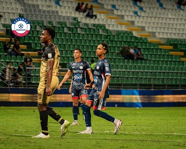 Jhon Valoyes, entre los más jóvenes en debutar en primera división | RTA Noticias