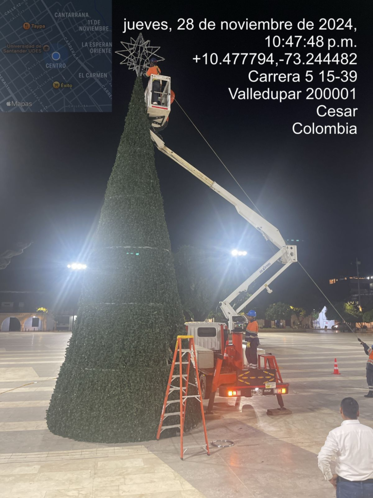 ESTIV realiza instalación del alumbrado navideño en Valledupar ESTIV realiza instalación del alumbrado navideño en Valledupar | RTA Noticias