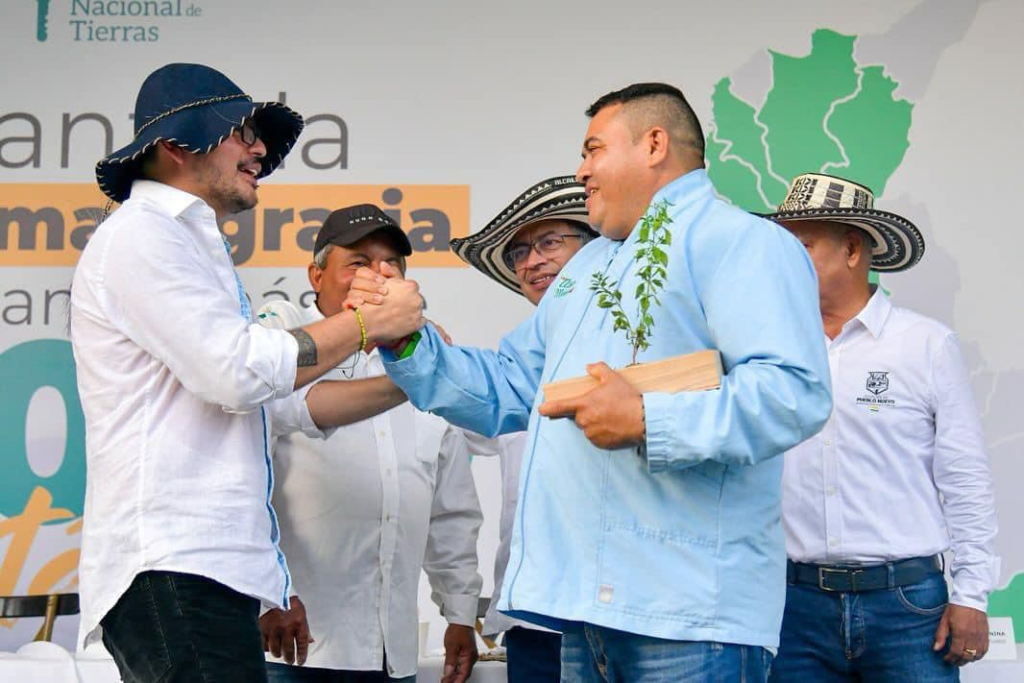 Reforma Agraria destina 1.4 billones de pesos para entrega de tierras | RTA Noticias