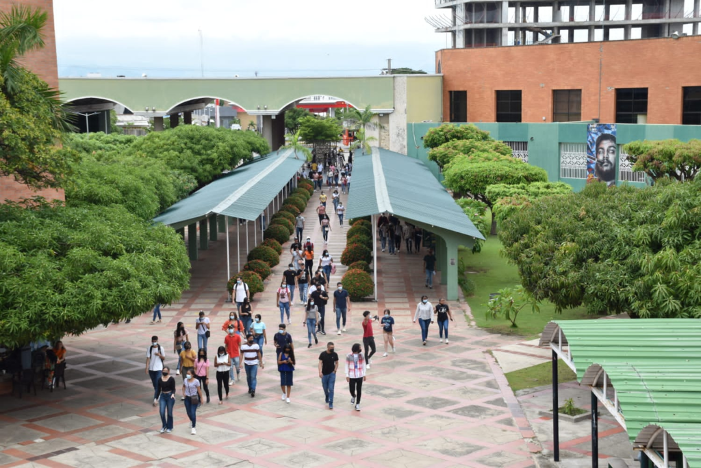 UPC garantiza estabilidad laboral y aumento salarial a docentes | RTA Noticias