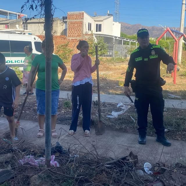 Uniformados hicieron atención integral a parques de Valledupar | RTA Noticias